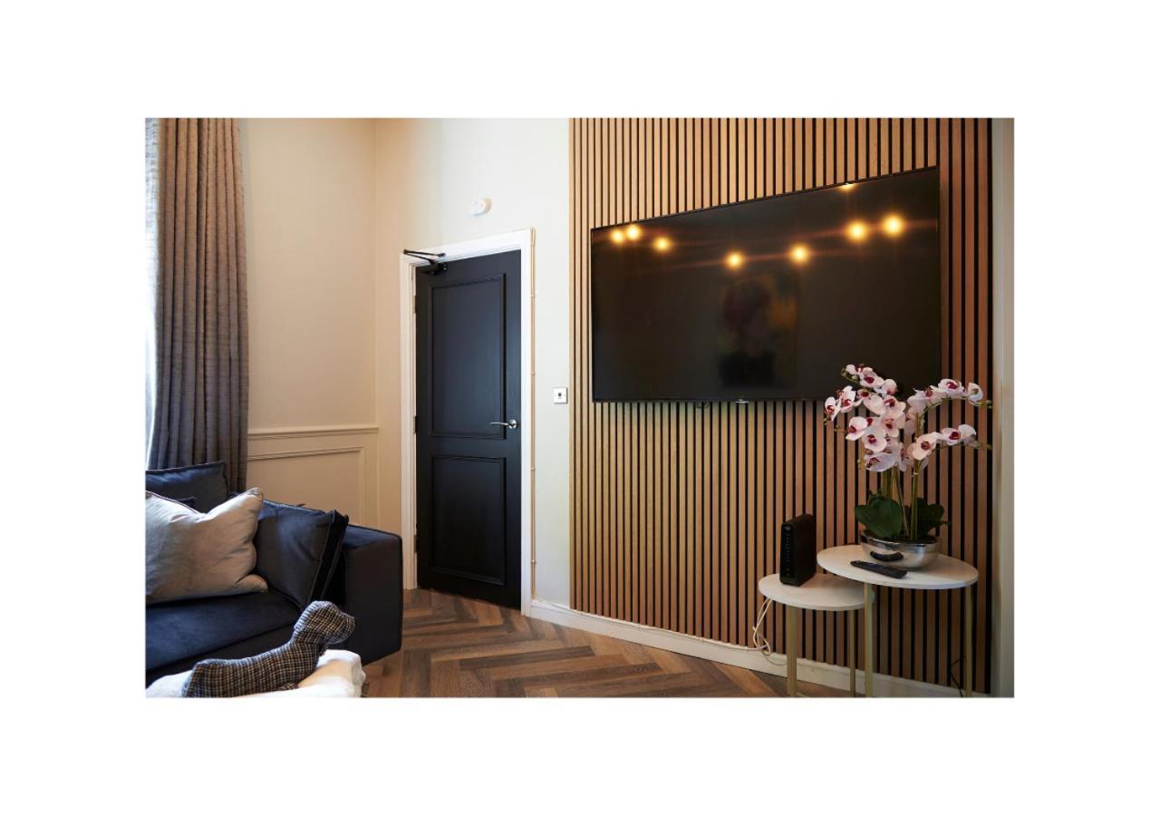 @ 2 Tancred Road Guest house