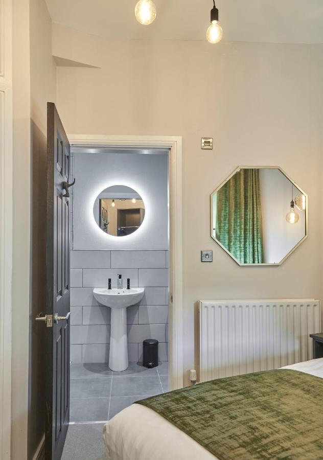 @ 2 Tancred Road Guest house